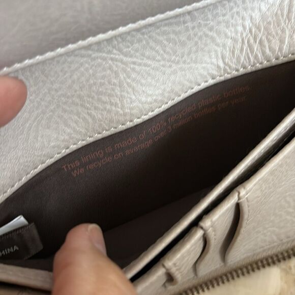 Matt & Nat Central Purity Collection Vegan Zippered Wallet - Picture 11 of 11